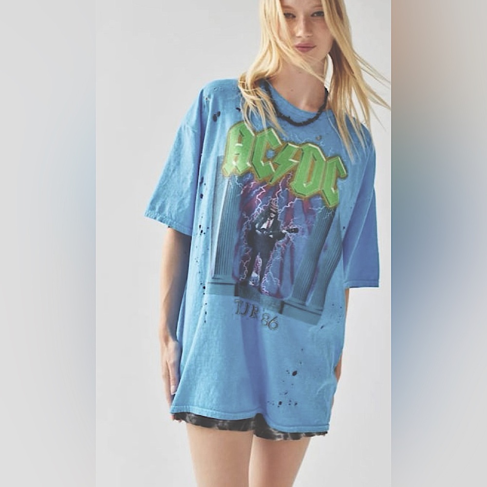 Urban Outfitters Distressed Boyfriend Tee AC/DC oversized tshirt
